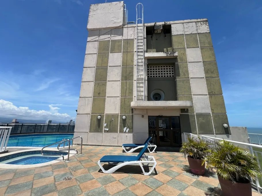 Apartment For Sale in San Francisco