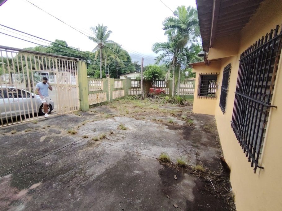 Vendo casa en Altos de Vacamonte