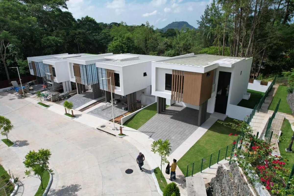 Townhouse For Sale in Albrook Panamá