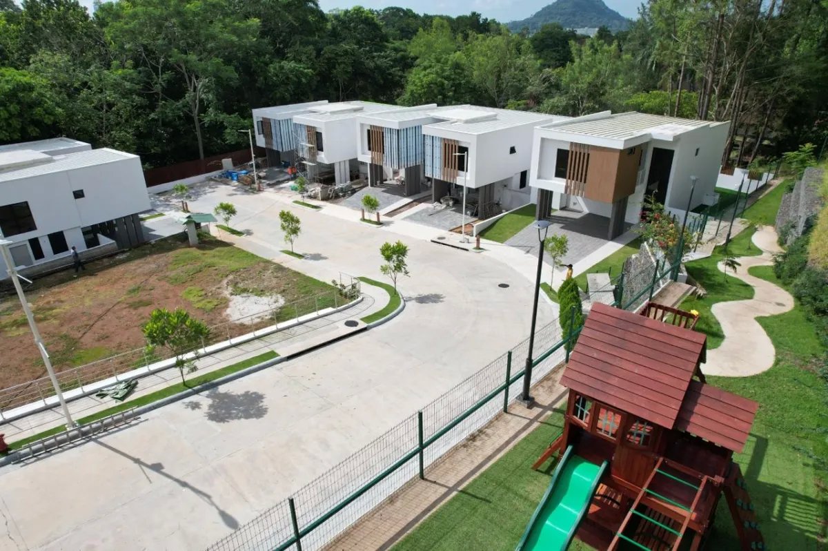Townhouse For Sale in Albrook Panamá