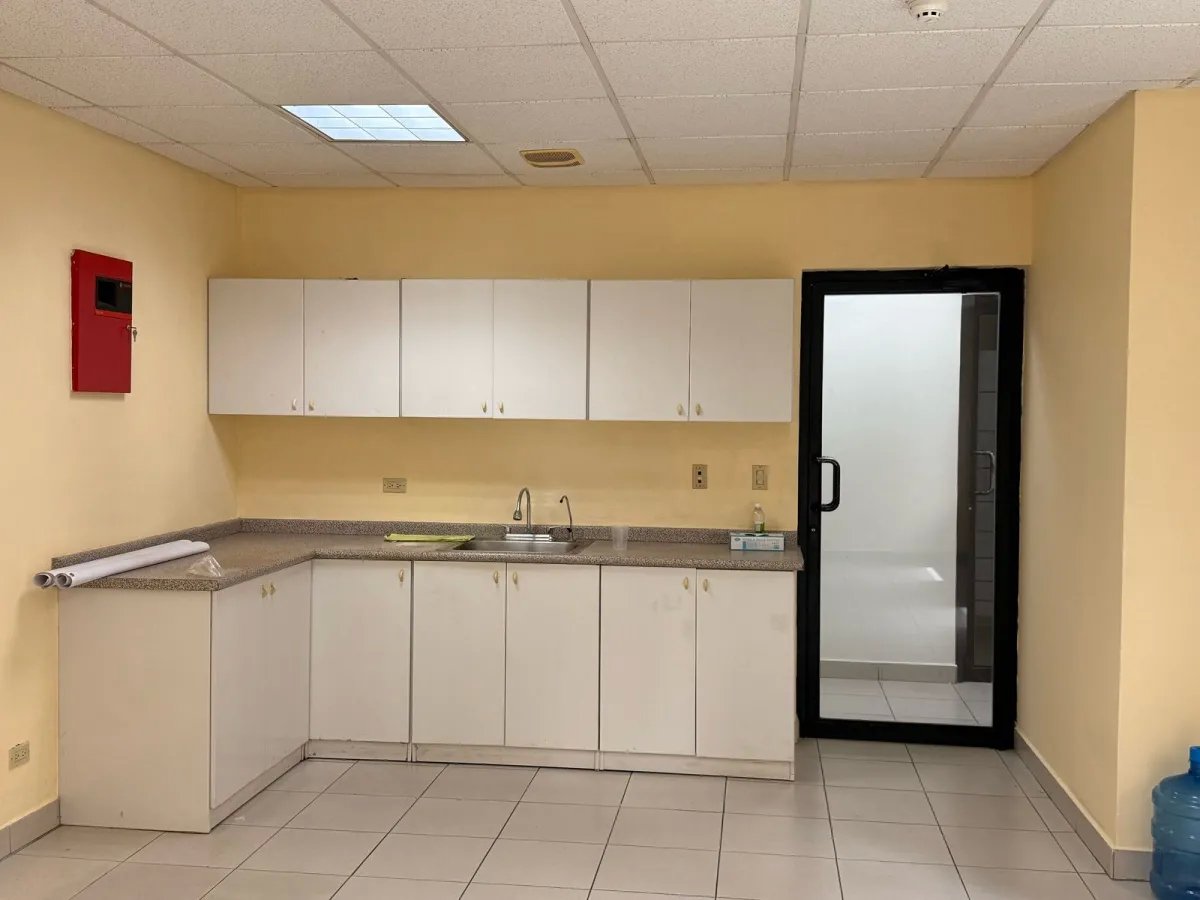 Se Vende Casa con Uso Comercial u Oficina