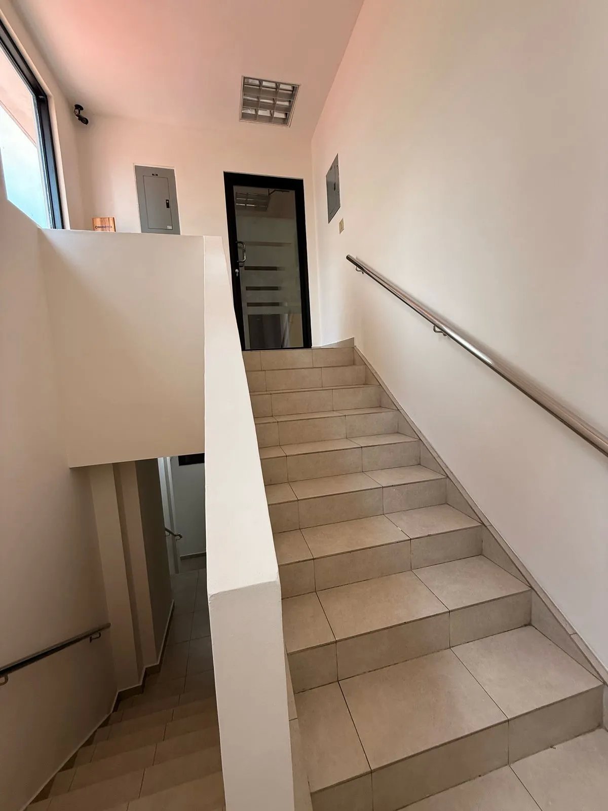 Se Vende Casa con Uso Comercial u Oficina