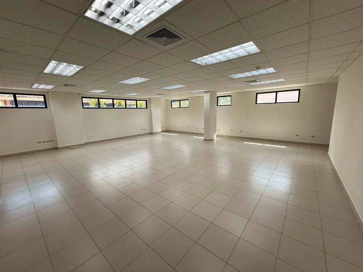 Se Vende Casa con Uso Comercial u Oficina