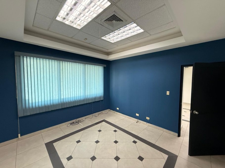 Se Vende Casa con Uso Comercial u Oficina