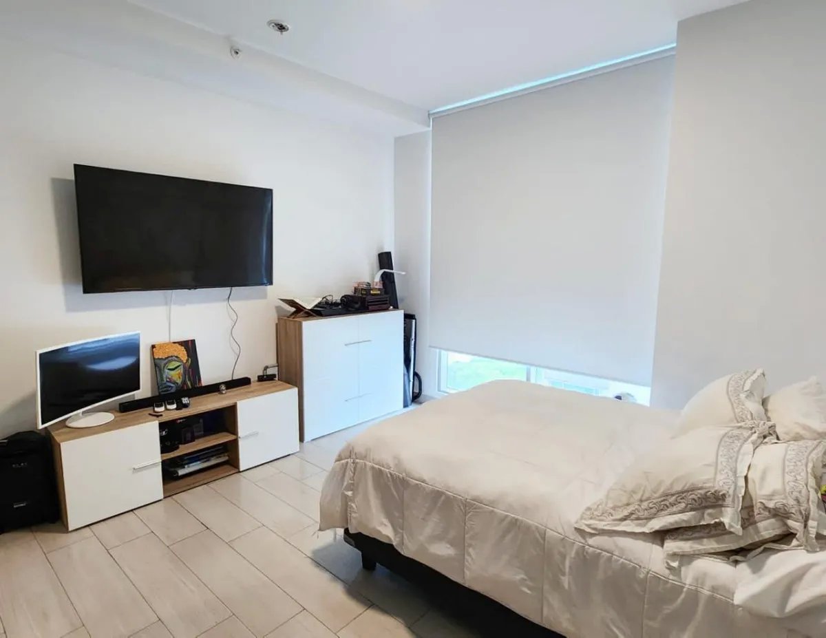 Venta de apartamento en Costa del este.