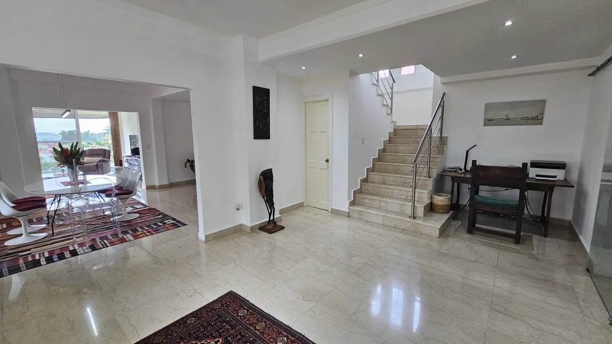SE VENDE CASA EN ALBROOK