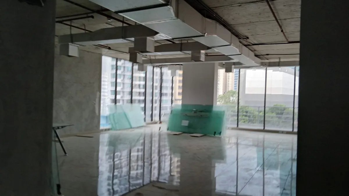 Venta de oficina en RBS Tower en Paitilla.