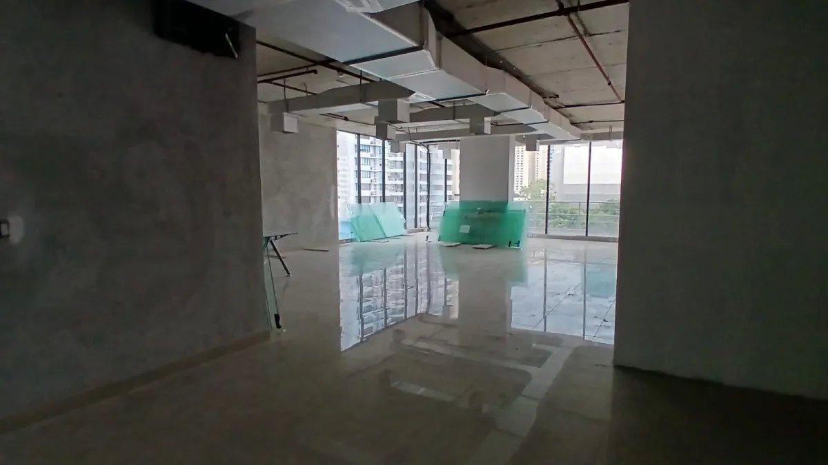 Venta de oficina en RBS Tower en Paitilla.
