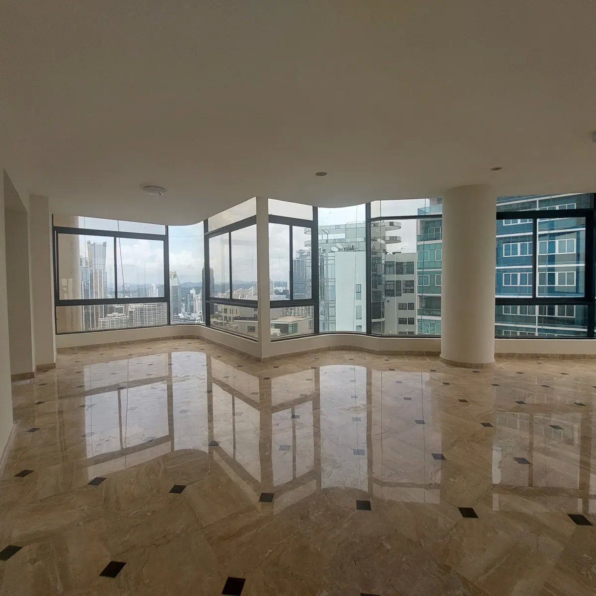 Se vende penthouse en PH Mirage, Paitilla