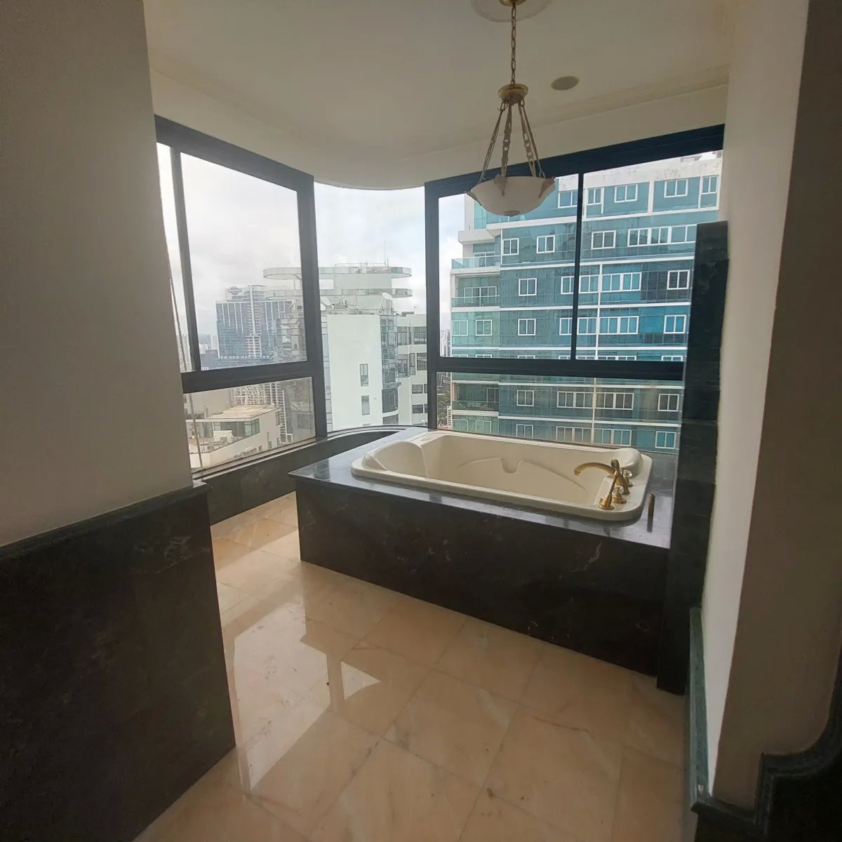 Se vende penthouse en PH Mirage, Paitilla