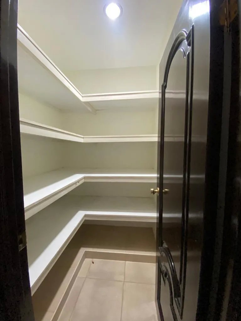 Venta de casa en Costa del este.