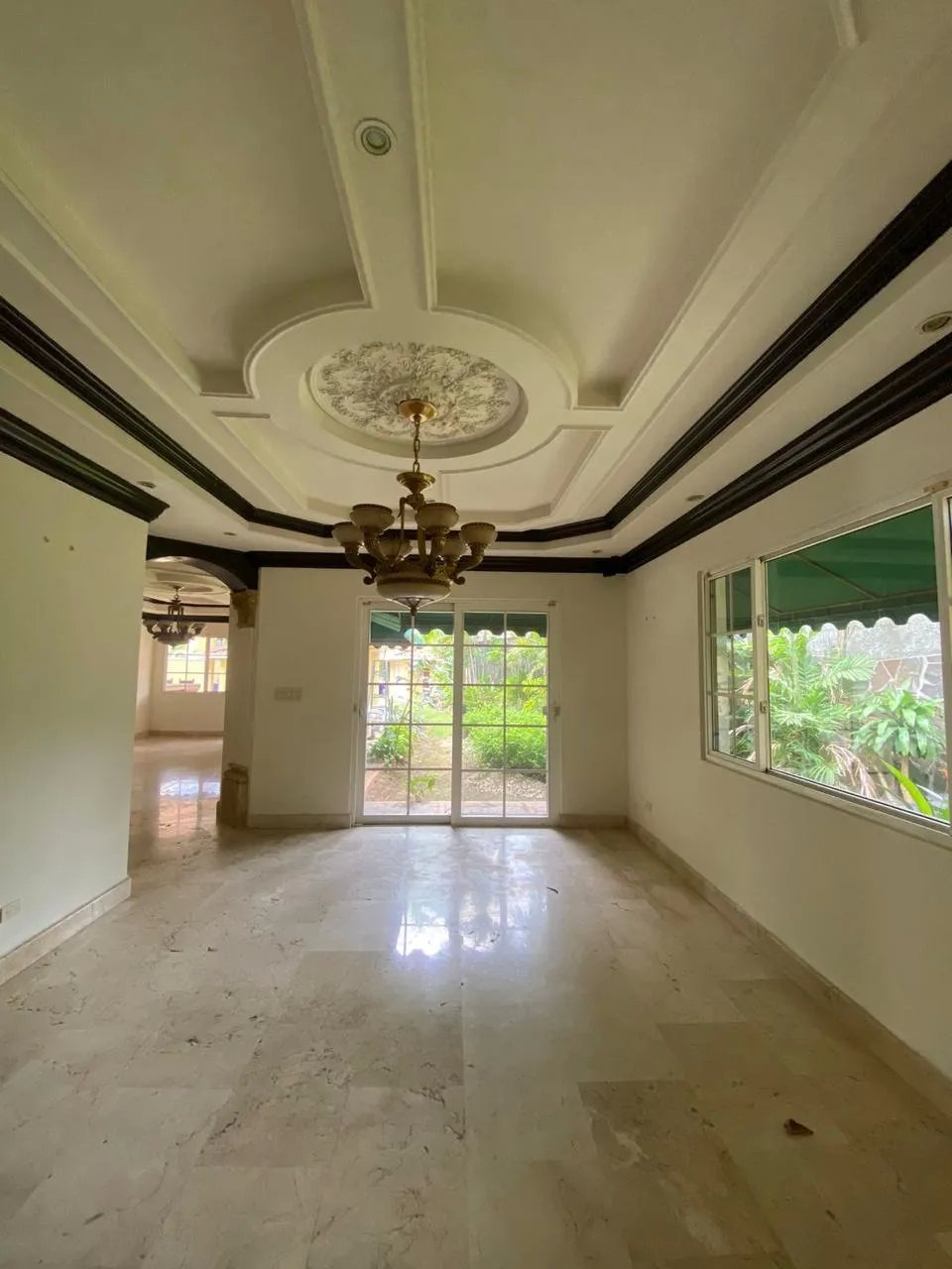 Venta de casa en Costa del este.