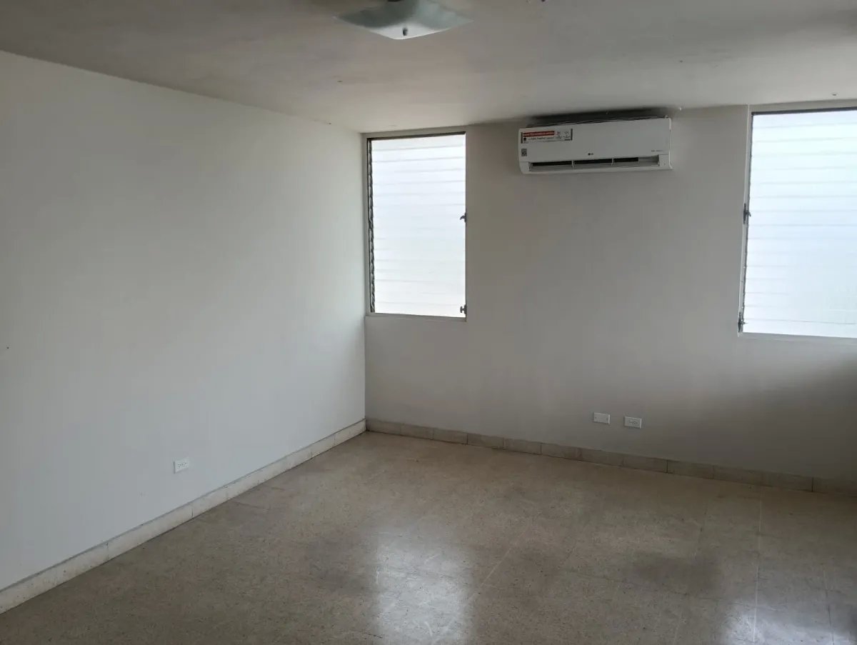 Vendo amplio apartamento el Via Argentina