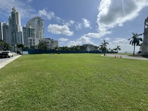 SE VENDE TERRENO EN OCEAN REEF ISLANDS