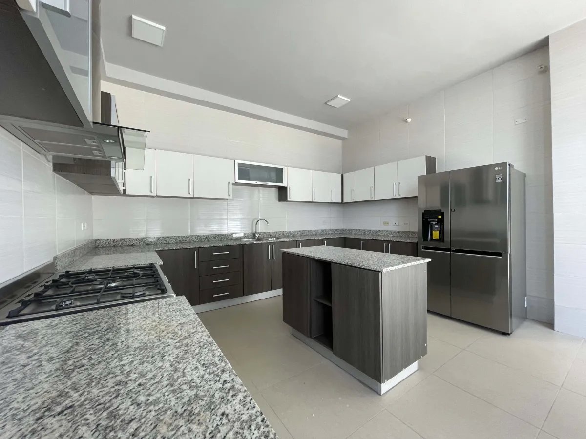 Alquiler de Apartamento Amoblado en Costa Del Este