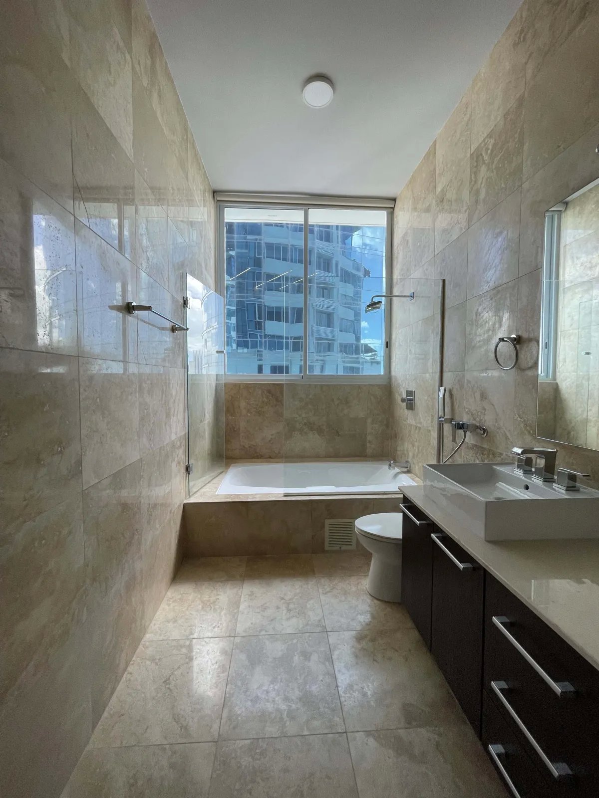 Alquiler de Apartamento Amoblado en Costa Del Este