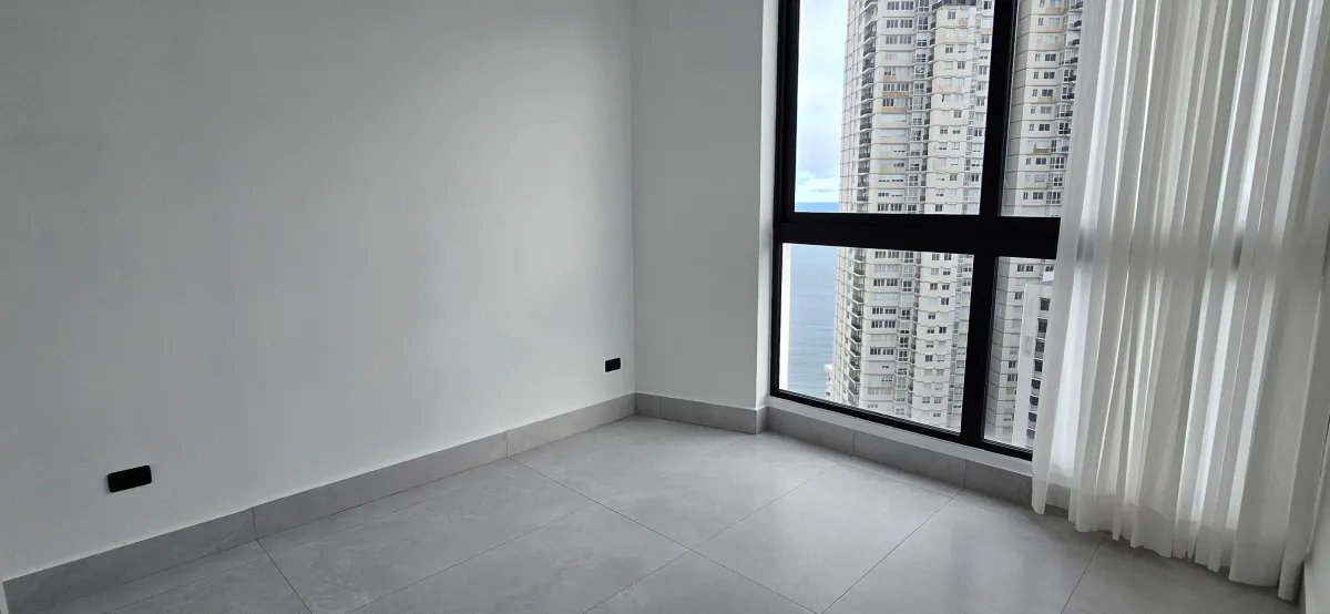 Apartment For Sale in Punta Paitilla