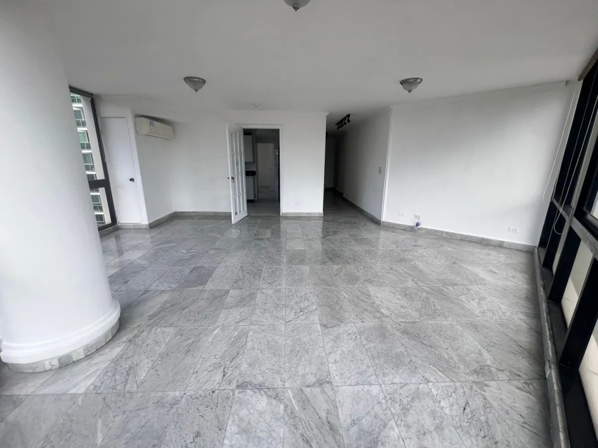 Apartment For Sale in Bella Vista