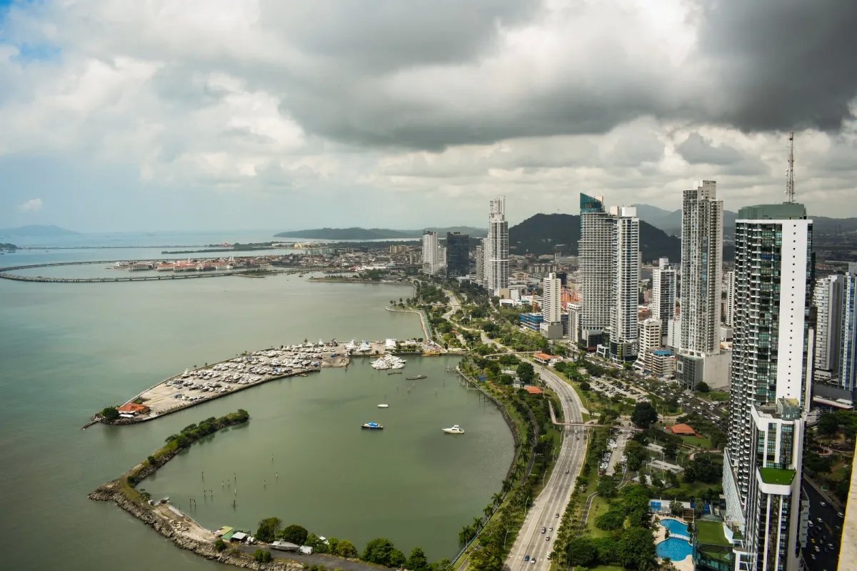 Apartment Sale and Rent in Avenida Balboa