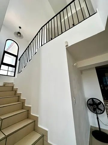 Townhouse For Sale in Avenida Vista Mar