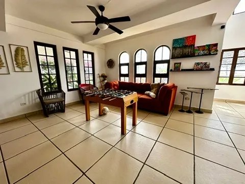 SE VENDE TOWN HOUSE EN VISTA MAR