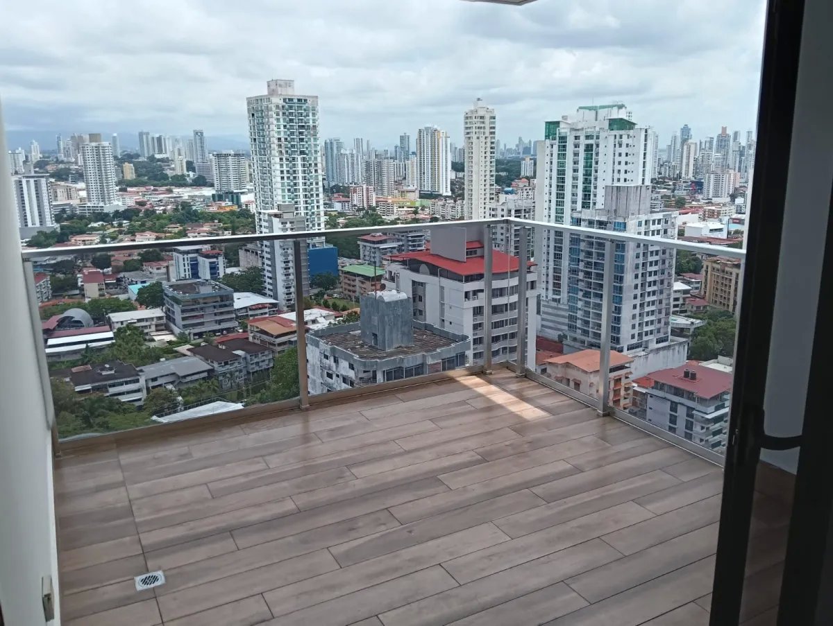 Vendo amplio y lujoso apartamento en el Cangrejo de 2 recámaras