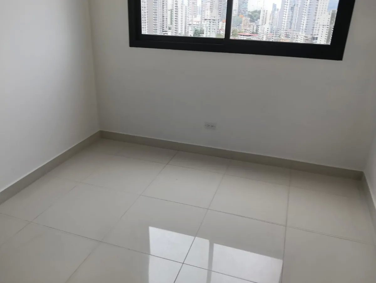 Vendo amplio y lujoso apartamento en el Cangrejo de 2 recámaras