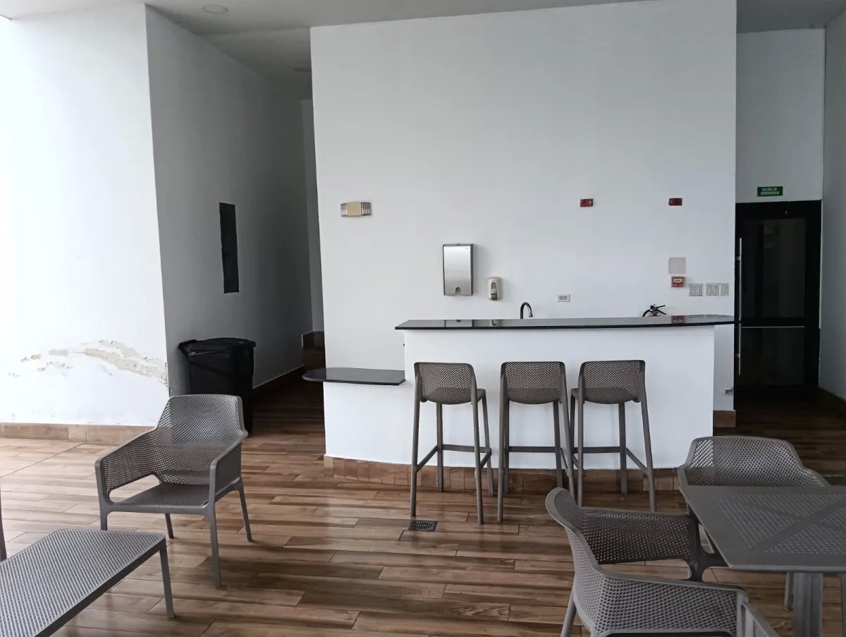 Vendo amplio y lujoso apartamento en El Cangrejo, 3rec amoblado