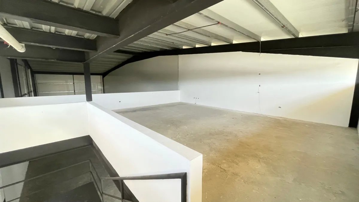 Industrial For Sale in Avenida José Agustín Arango