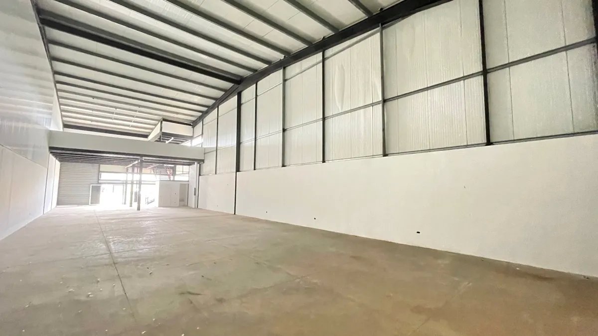 Industrial For Sale in Avenida José Agustín Arango