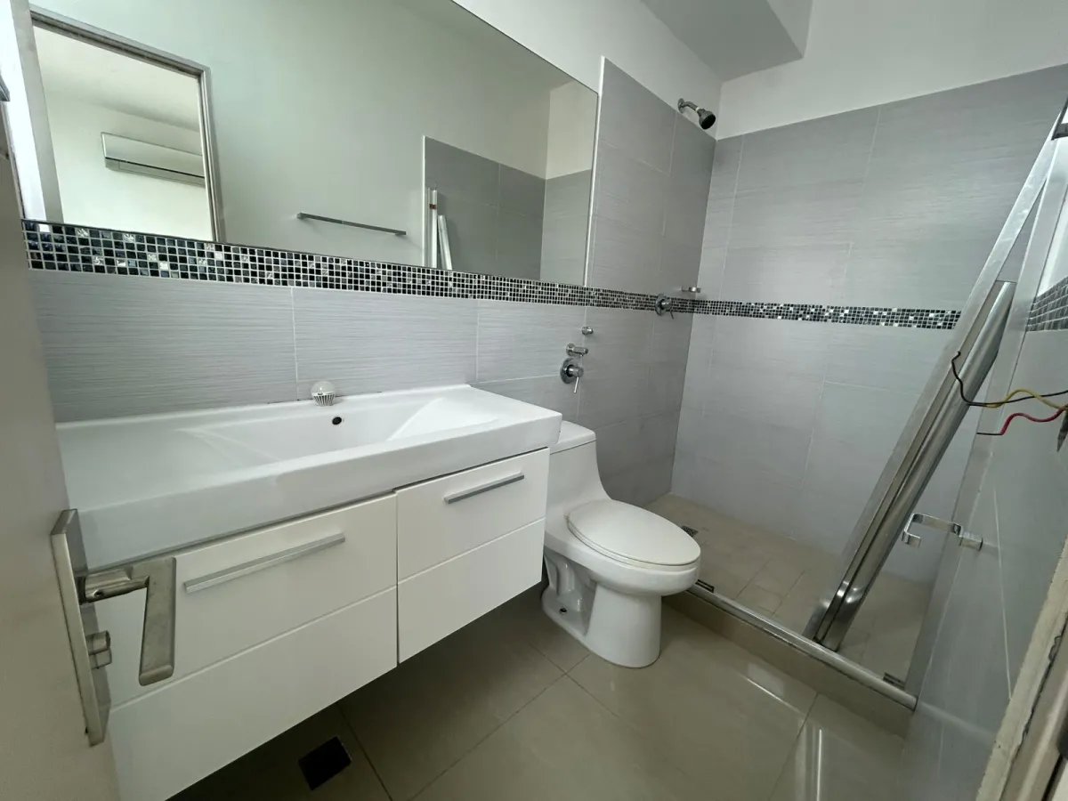 Venta de apartamento en PH Rainbow Towers