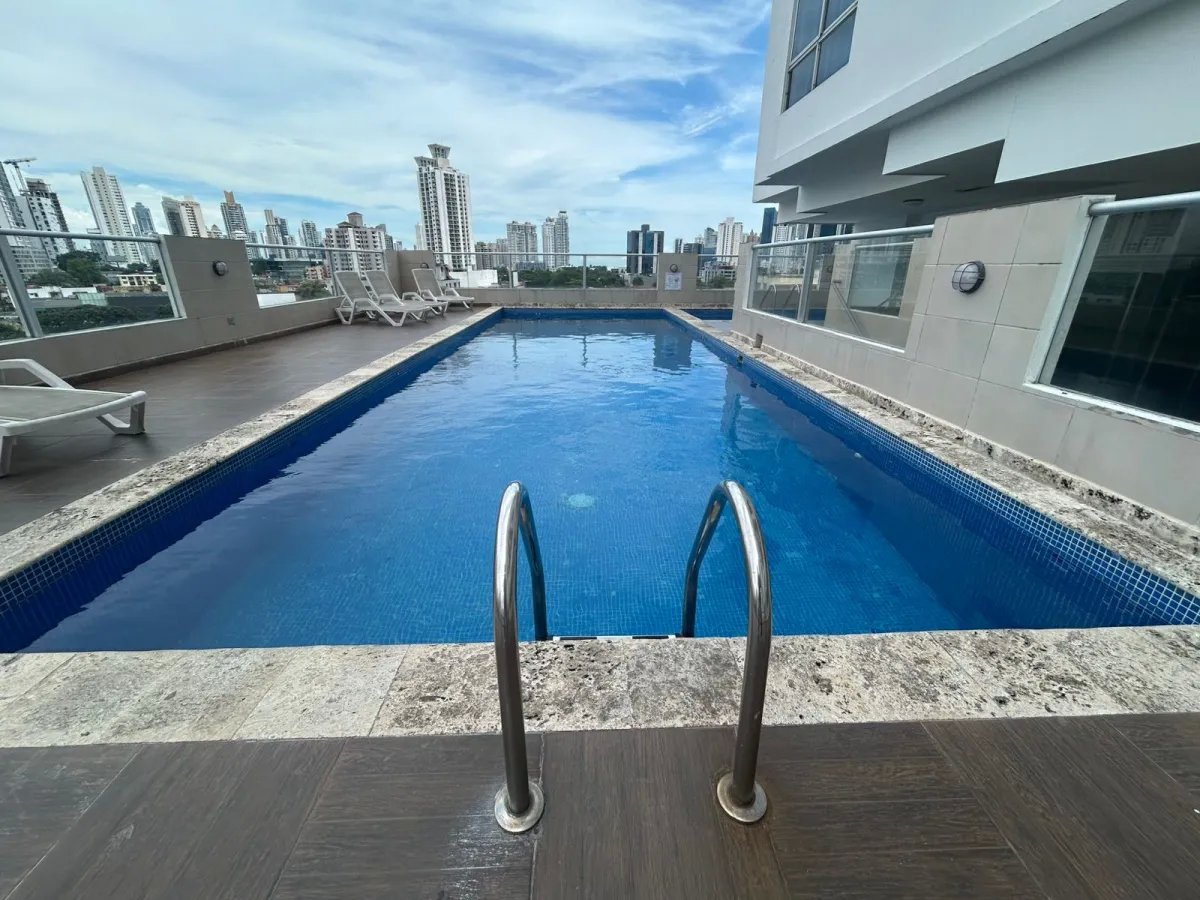 Venta de apartamento en PH Rainbow Towers