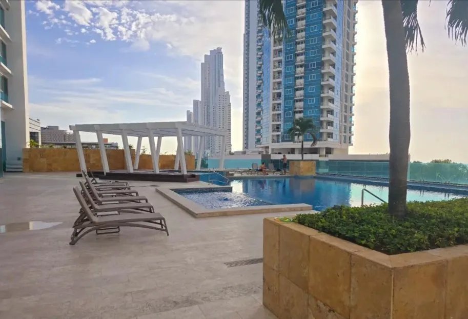 Venta de apartamento en PH. Titanium, Costa del Este