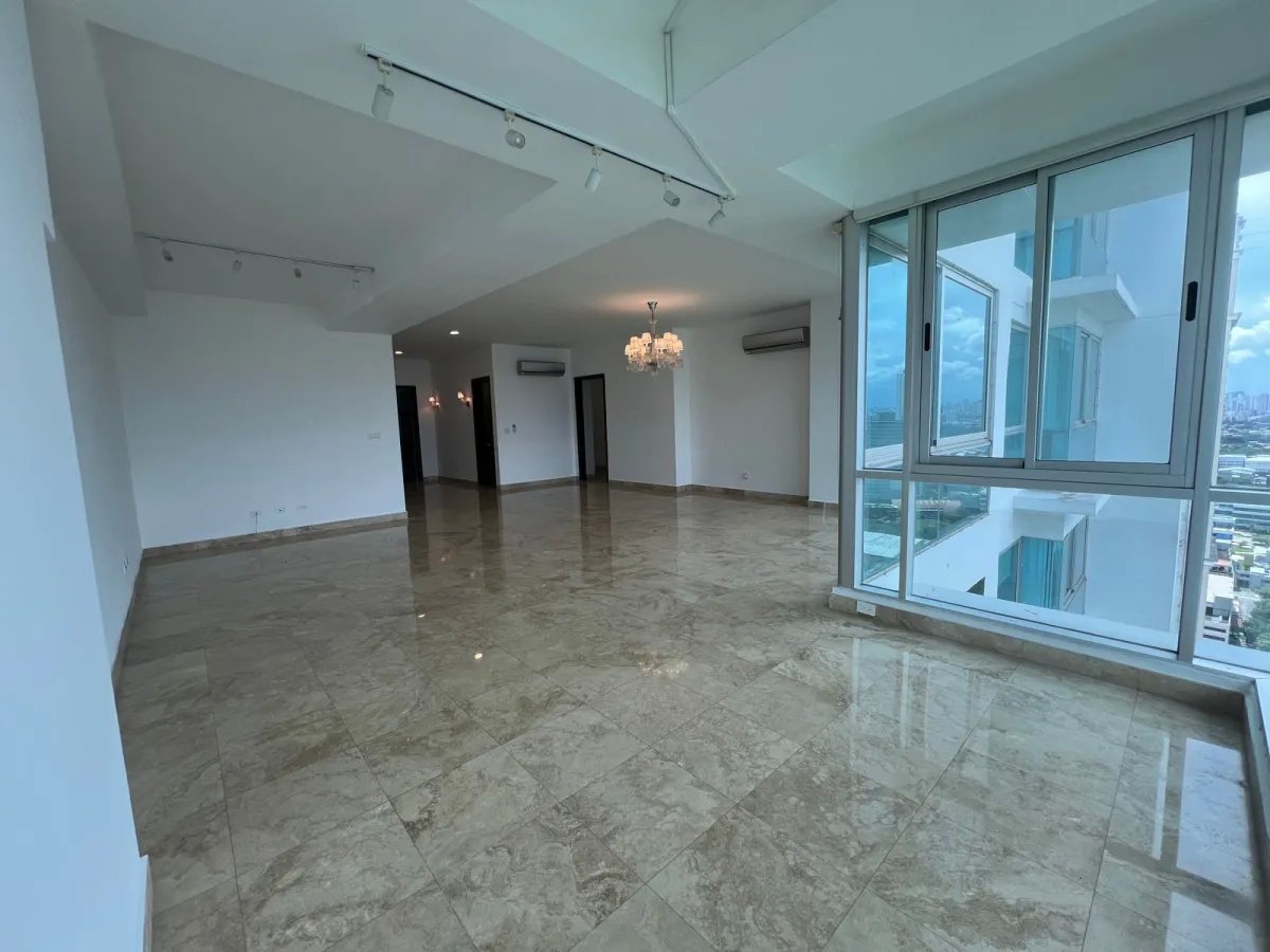 Venta de apartamento en PH. Titanium, Costa del Este