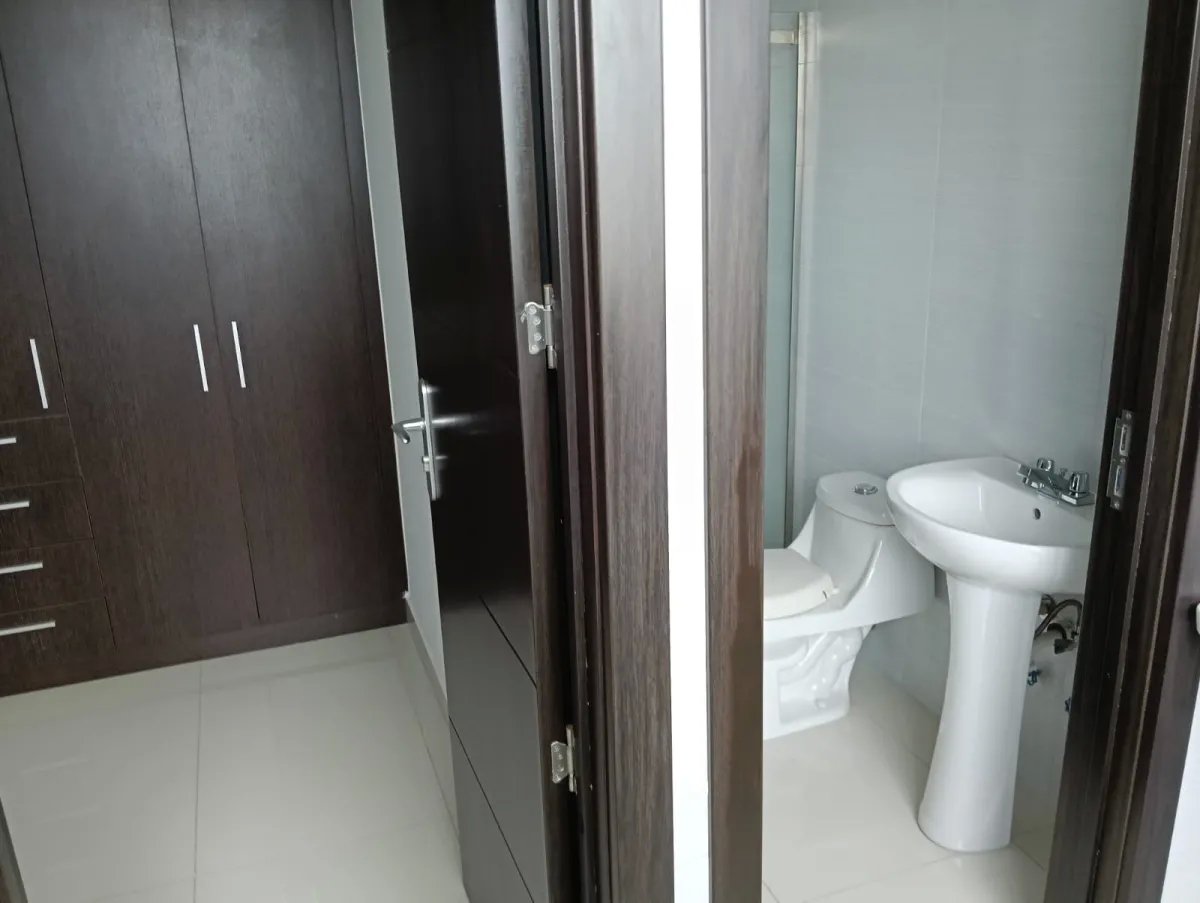 Vendo penthouse en el Cangrejo 200mts, 3 rec + cbe, lujoso y amplio