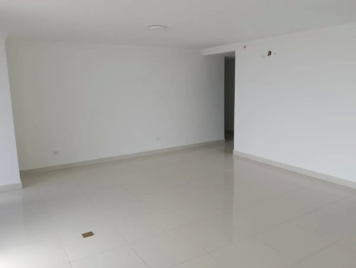 Vendo penthouse en el Cangrejo 200mts, 3 rec + cbe, lujoso y amplio
