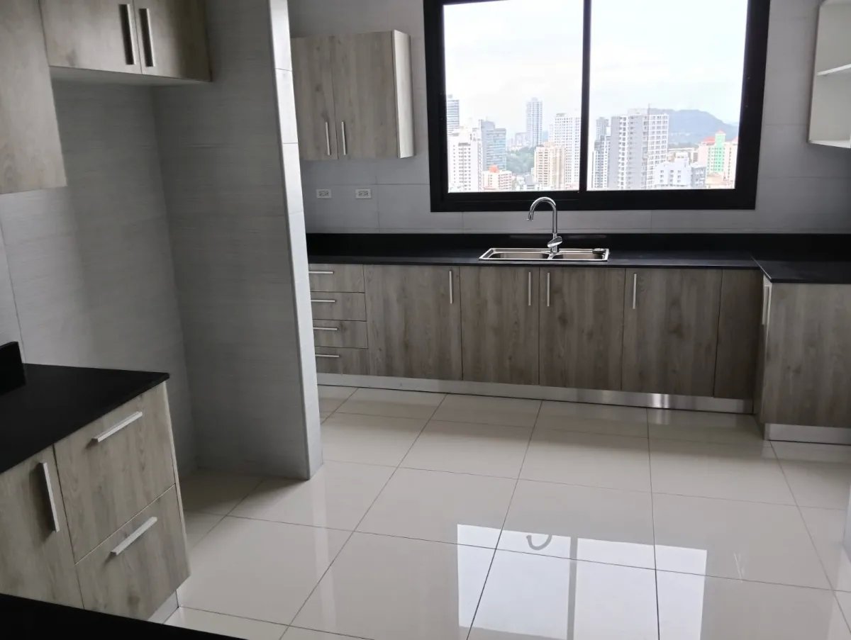 Vendo penthouse en el Cangrejo 200mts, 3 rec + cbe, lujoso y amplio