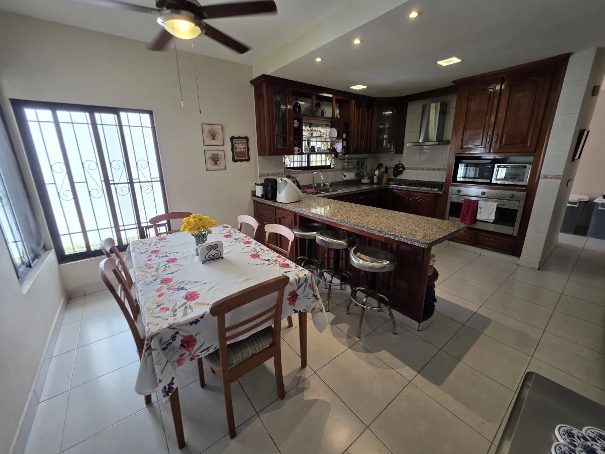 Venta de casa en La Alameda, Betania