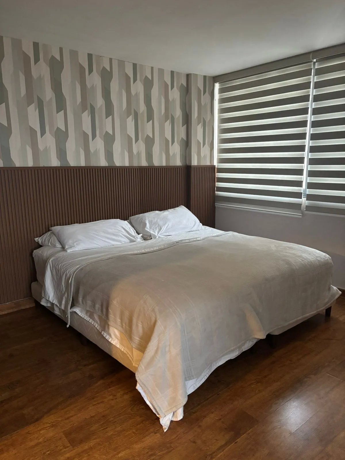 SE VENDE HERMOSO APARTAMENTO EN P.H. SKY VIEW