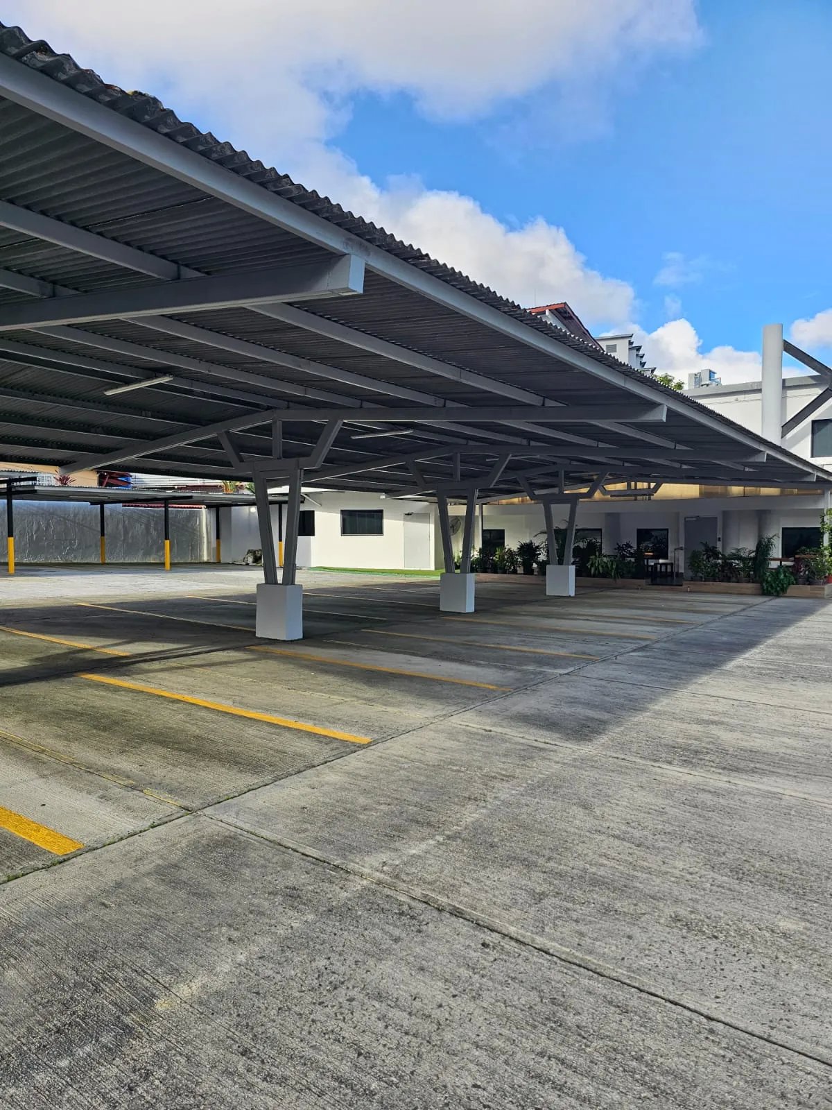 SE VENDE EDIFICIO CON AMPLIO ESTACIONAMIENTO EN SAN FRANCISCO