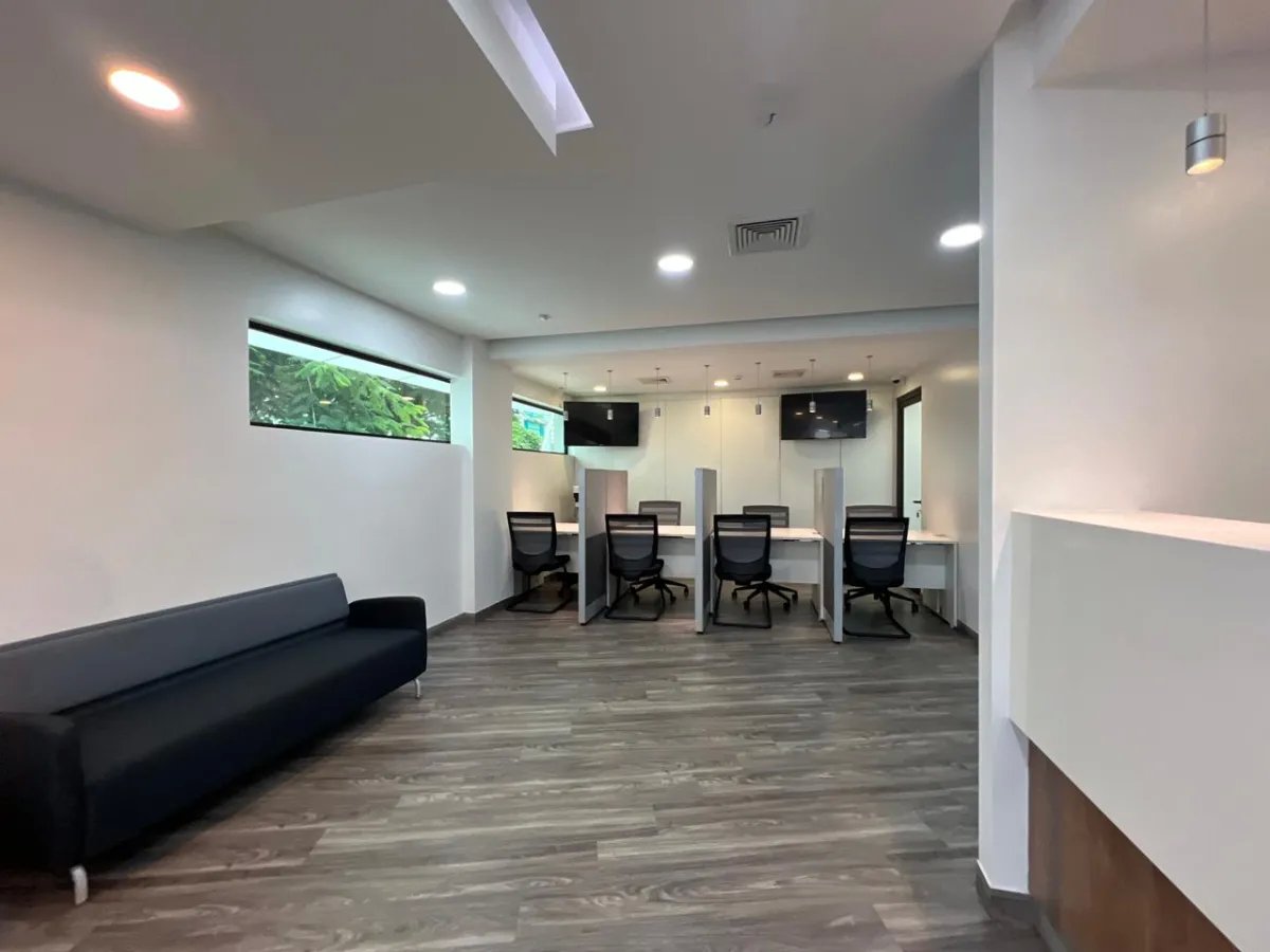 SE VENDE EDIFICIO CON AMPLIO ESTACIONAMIENTO EN SAN FRANCISCO