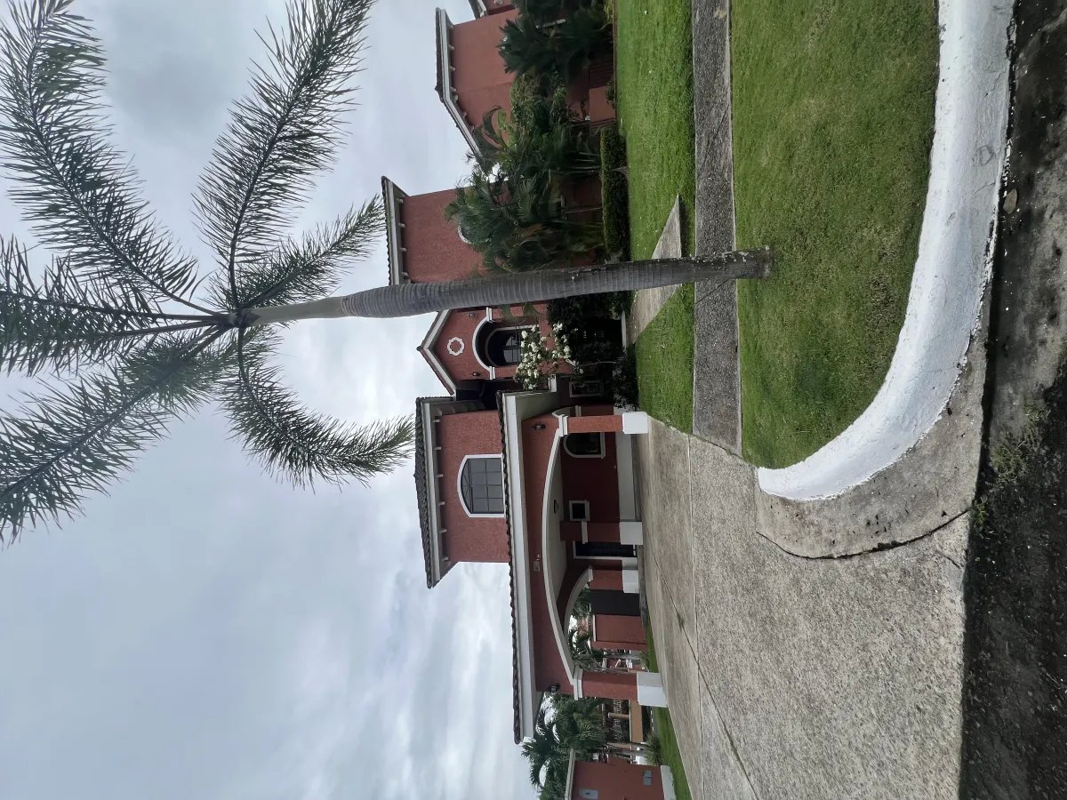 Venta o alquiler de Casa Unifamiliar en Clayton Panama