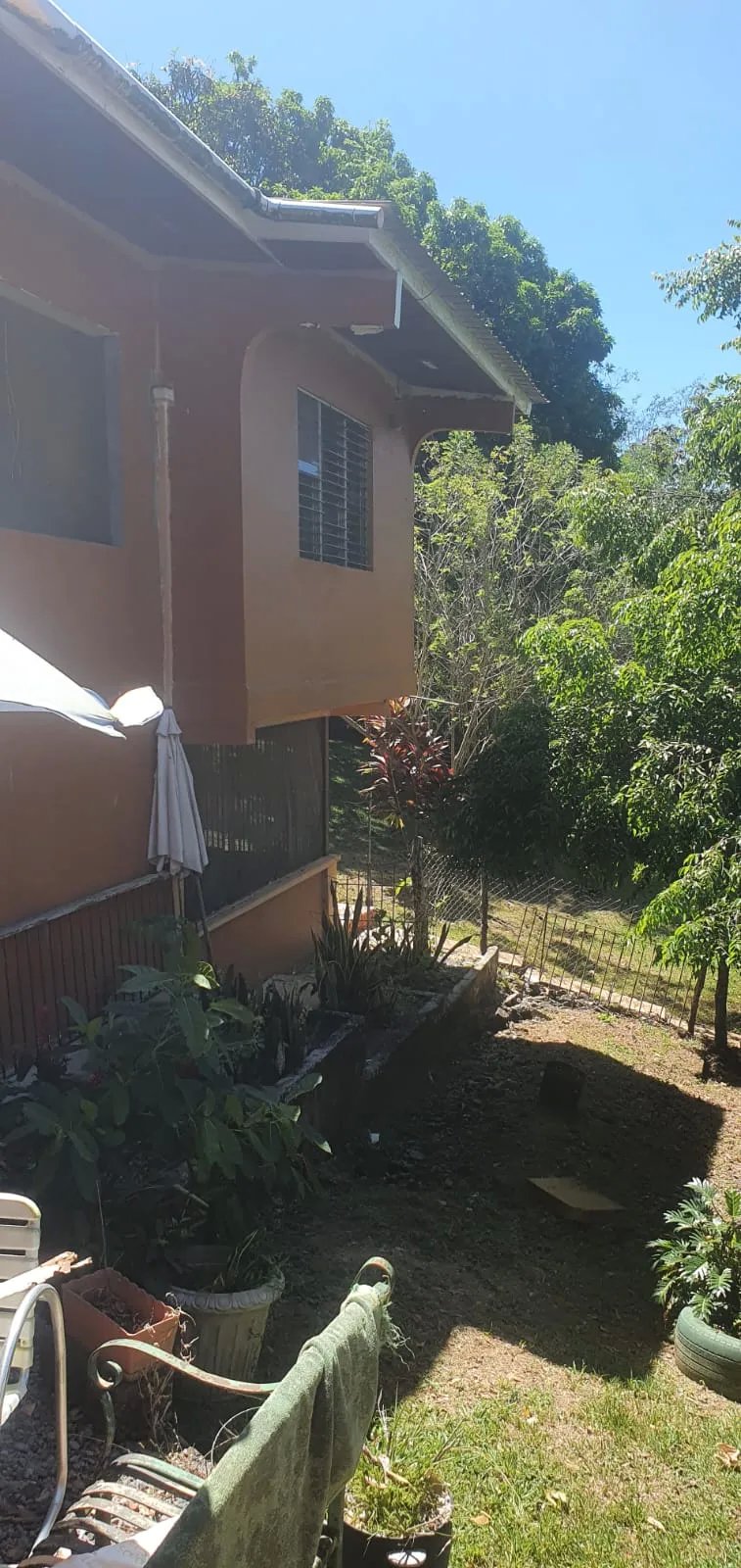 Multi-Family For Sale in Urbanizacion San Vicente David