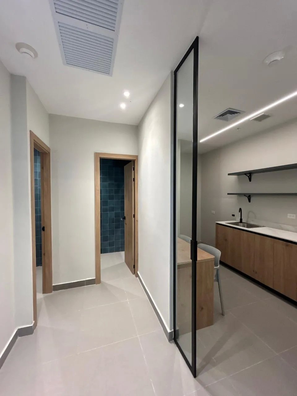 Alquiler de Oficina Amoblada  Tower Financial Center, Calle 50