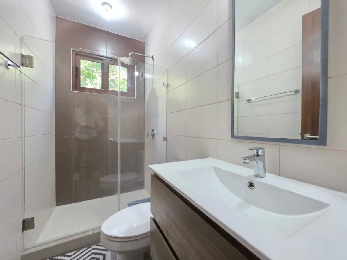 VENTA DE CASA EN PH GARDENIAS, BRISAS DEL GOLF