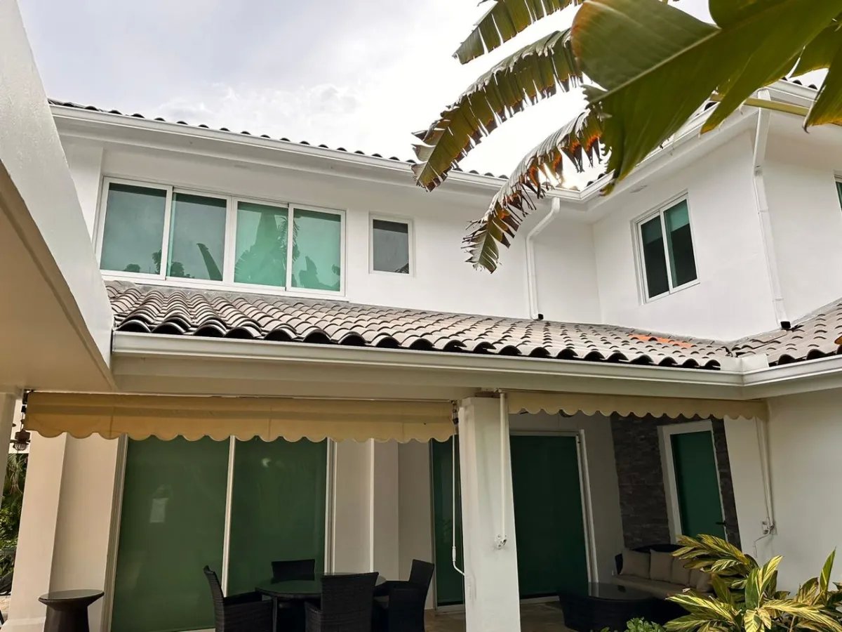 Alquiler de casa frente al mar en Bijao, Río Hato