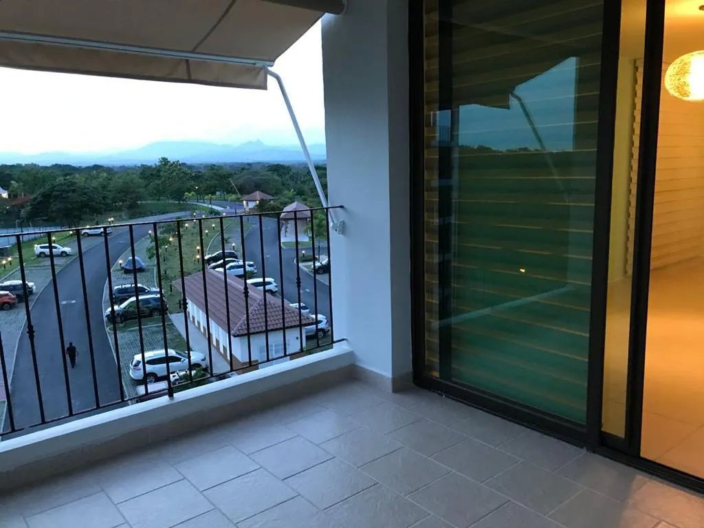 SE VENDE HERMOSO APARTAMENTO EN P.H. GALEONES