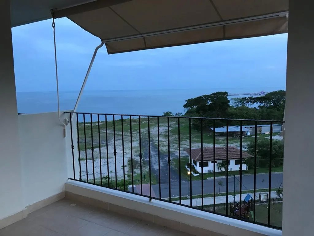 SE VENDE HERMOSO APARTAMENTO EN P.H. GALEONES