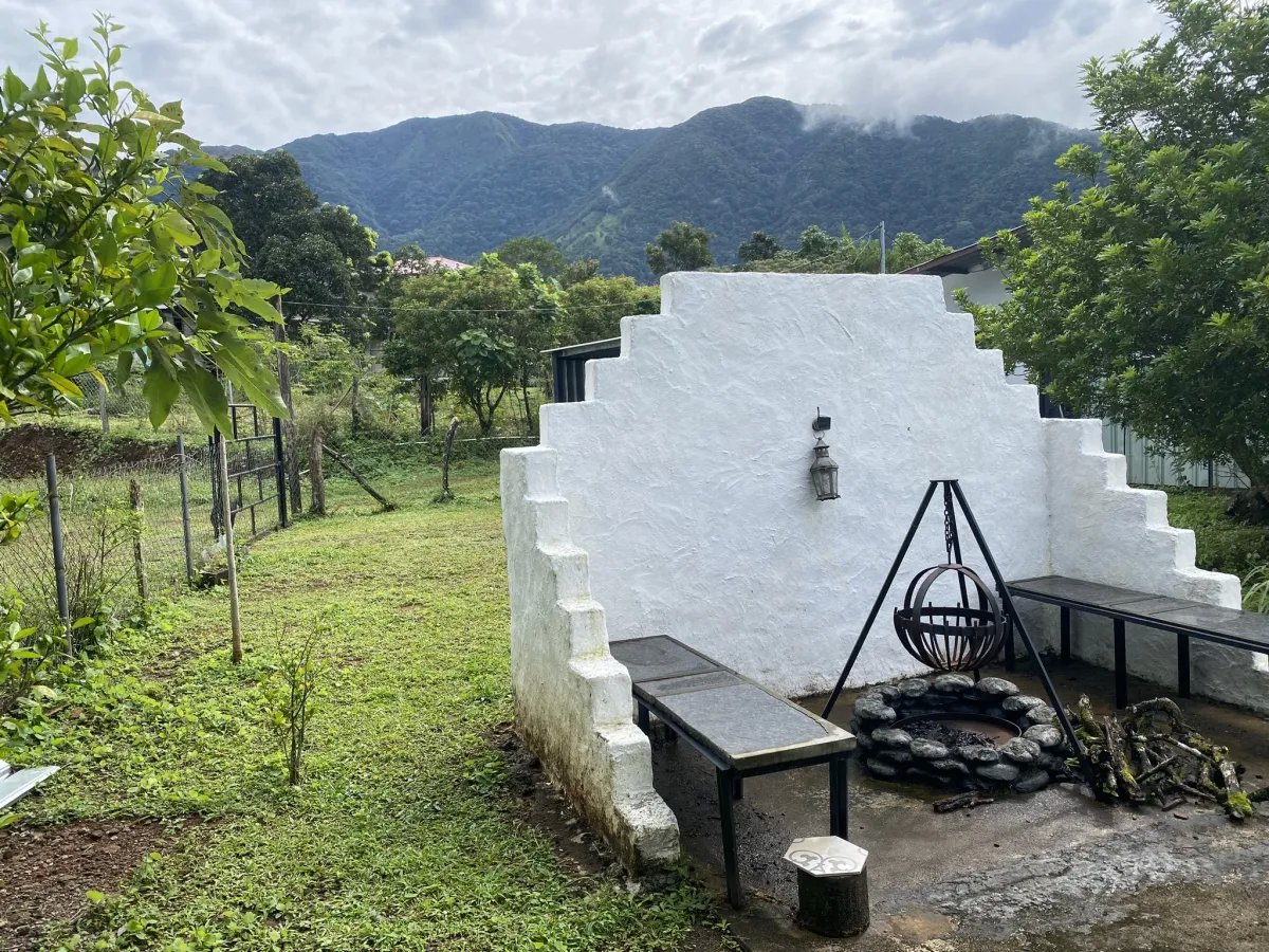 Mountain Comfort Meets Natures Beauty