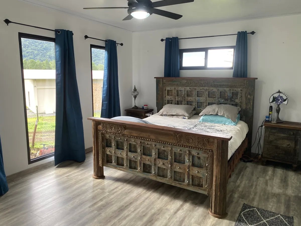 Mountain Comfort Meets Natures Beauty